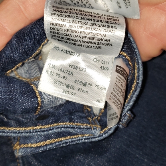 Levi's - Picture 4 of 6